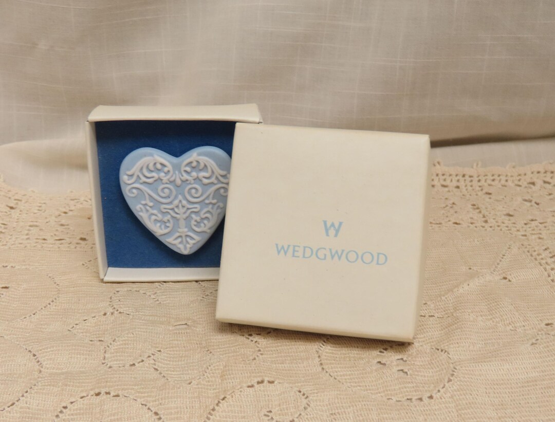 Broche Wedgwood Jasperware Argent Poinçonné Vert Olive - Modèle Vintage 1975 - Occasion