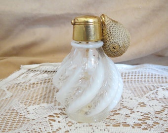 Vintage De Vilbiss Opalescent Glass Perfume Atomizer Gold Plated With Original Label