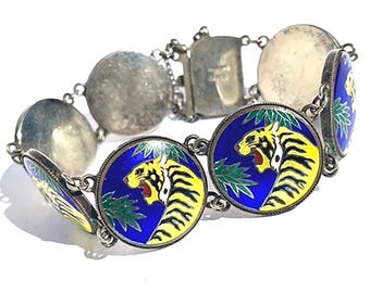 Pristine Japanese Toshikane, 7 Gods of Fortune Bracelet, Porcelain