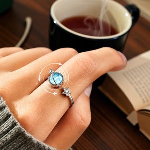 Planetenring zum Drehen, Angstring, verstellbarer Galaxienring, blauer Planetenring, Himmelsschmuck, Fidget-Ring, Geschenk für Sie