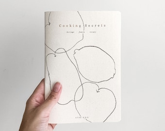 Cooking Secrets, herencia - familia - cuaderno de recetas, recetario hecho a mano, cubierta gris minimalista con lámina de cobre e ilustración de frutas