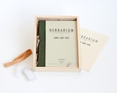 HERBARIUM wood box - folder book - olive - flowers - leaves - petals - plants - vintage design HERB6001GB