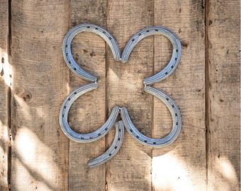 Art mural fait main trèfle fer à cheval - décoration porte-bonheur en acier rustique, suspension en métal de la ferme