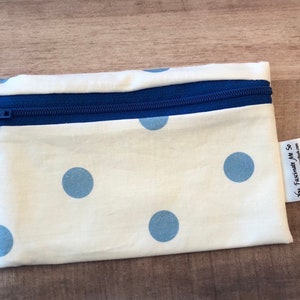 Wiederverwendbarer waschbarer Reißverschluss Snack- und belegte Brottasche Nasstasche Ökotasche wasserabweisend blauer Punktdruck