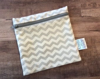 Reusable washable zipper snack and sandwich bag wet bag eco bag water resistant gray chevron print