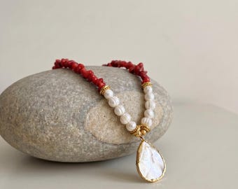 Rote Koralle Muschel Anhänger Halskette, Vergoldeter Schmuck