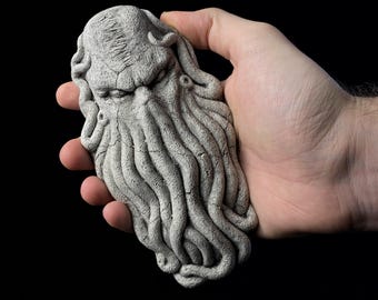 Handmade Cthulhu wall plaque H.P. Lovecraft concrete weird sculpture Eldritch Gothic decor Call of Cthulhu mythos gargoyle horror oddities