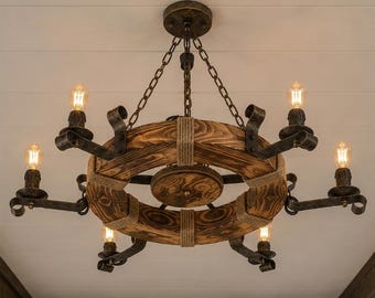 Lámpara de araña náutica de madera: Lámpara rústica con forma de timón de barco para decoración de estilo rústico y vintage.