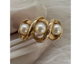 Vintage 1970s Avon Triple Twist Cocktail Ring Gold-tone Adjustable Sz 4 Gift