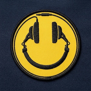 Smiley Face Headphone Embroidered Patch | Music Lover Rave Iron On Applique | Yellow Acid House Badge for Jackets & Backpacks