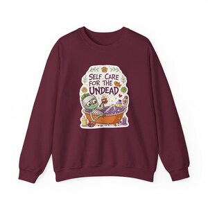 Sweat-shirt d'Halloween « Spa Momie Morte-Vivante », Sweat-shirt Drôle pour la Saison des Frissons, Cadeau d'Halloween Original image 4