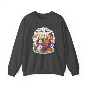 Boo-Tea Time Ghost Tea Party Halloween Sweatshirt, Funny Spooky Season Sweatshirt, Quirky Halloween Gift bild 5