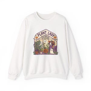 Plant Lady Boo Haunted Greenhouse Halloween Sweatshirt, Funny Spooky Season Sweatshirt, Quirky Halloween Gift zdjęcie 1