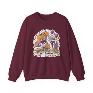Skele-Gains Skeleton Gym Halloween Sweatshirt, Funny Spooky Season Sweatshirt, Quirky Halloween Gift 画像 4