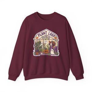 Plant Lady Boo Haunted Greenhouse Halloween Sweatshirt, Funny Spooky Season Sweatshirt, Quirky Halloween Gift zdjęcie 4