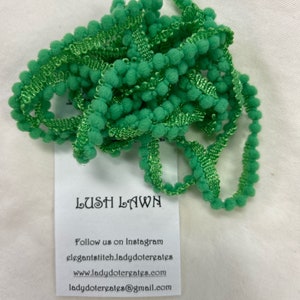 Pom Pom Trim - Lush Lawn - Hand-dyed Mini DMC 702