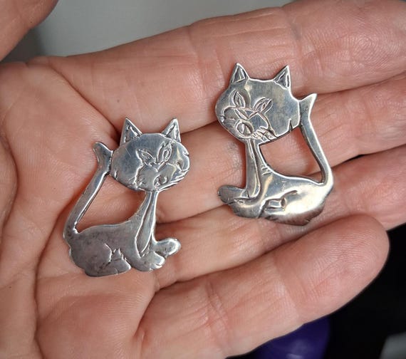 Vintage ND Cat post earrings Sterling Silver