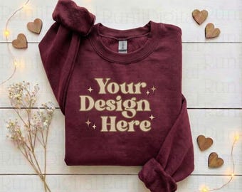 Maqueta de sudadera granate Gildan 18000 para San Valentín Maqueta de cuello redondo rojo Maquetas planas con temática de San Valentín Maqueta de corazones de amor Gildan 18000