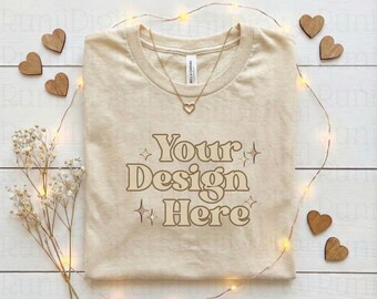 Maqueta de camiseta Natural Bella Canvas 3001 para San Valentín Maqueta de camiseta plana Maquetas de moda Maqueta con temática de San Valentín Maqueta de camiseta sencilla