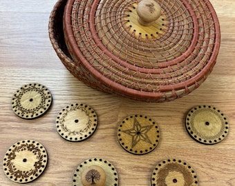 Pine needle basket lid centers and knobs