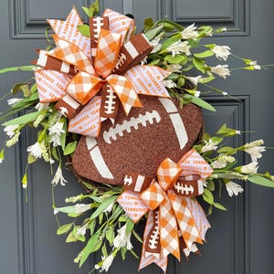 University of Tennessee Wreath/Tennessee Football Wreath/UT Gifts/Tennessee Football Decor/TN Volunteers/Orange and White TN Decor