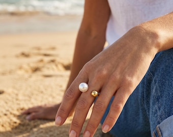 Adjustable Pearl Ring in 18K Gold Plated – Minimalist & Chic Elegance – Elegant Ring – Chic Jewelry – Gift for Women – Birthday