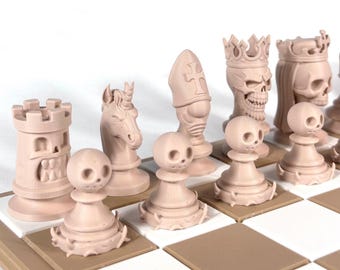 Chess Pieces with Carved Skulls - 32 Pieces - Gothic and Medieval Set - Unique Gift - Chess Fan - Birthday Gift - Chess