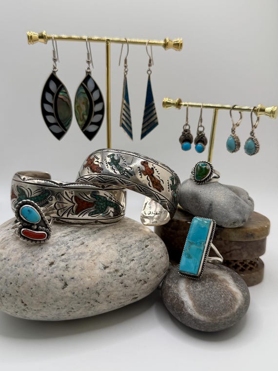 Bold Rectangular Turquoise Silver-Tone Ring – Siz… - image 10