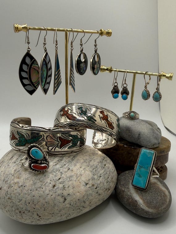 Bold Rectangular Turquoise Silver-Tone Ring – Siz… - image 11