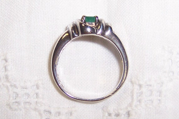 Vintage emerald ring, size 7.75. Sterling silver.… - image 3