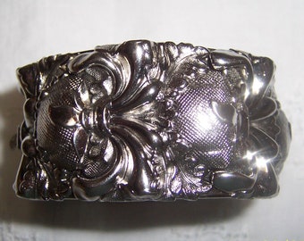 Vintage Whiting and Davis ornate bangle, Victorian antique style. Silver metal. Stamped inside.