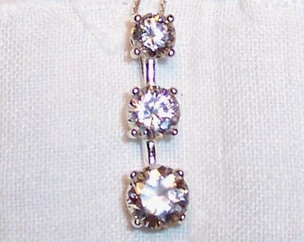 Vintage 3 Round Clear stones pendant. Sterling silver.