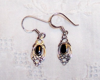 Viintage Filigree and Black enamel earrings. Sterling Silver.