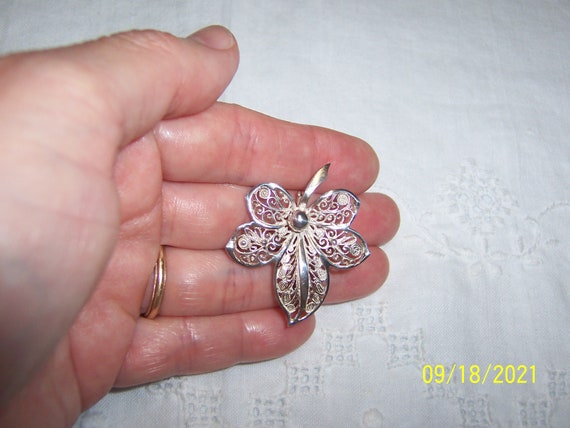 Vintage filigree leaf brooch. Sterling silver (80… - image 3