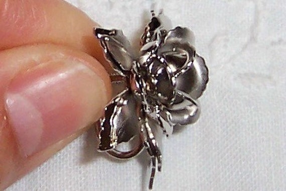 Vintage flower brooch-pendant and earrings set. S… - image 7