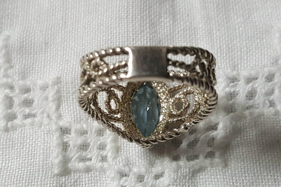 Vintage Avon filigree and blue topaz ring, size 6… - image 7