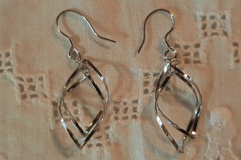 Vintage Twisted Dangle earrings. Sterling Silver. image 5