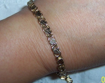 Vintage Hearts Links bracelet. Yellow vermeil.