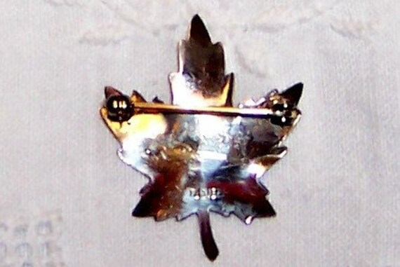 Vintage Maple Leaf brooch. Sterling Silver. - image 2