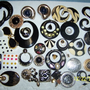 Vintage jewelry parts for crafts or repurpose (Lot 230). 49 pieces. Black and white. More info in description.