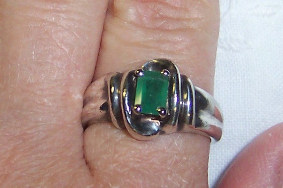 Vintage emerald ring, size 7.75. Sterling silver.… - image 2