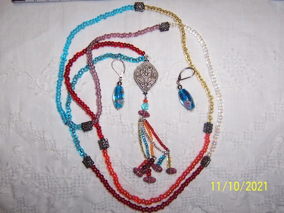 Vintage boho tribal glass beads long necklace and… - image 1
