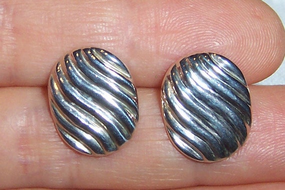 Vintage Oval Earrings. Sterling silver. - image 1