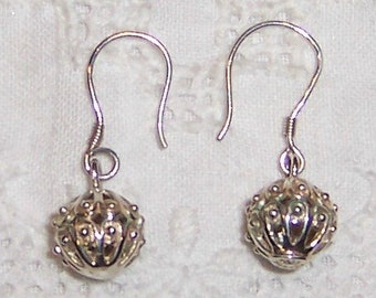 Vintage filigree bridal earrings. Sterling silver.