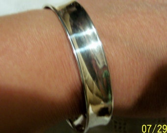 Vintage High Polished cuff. Sterling silver.