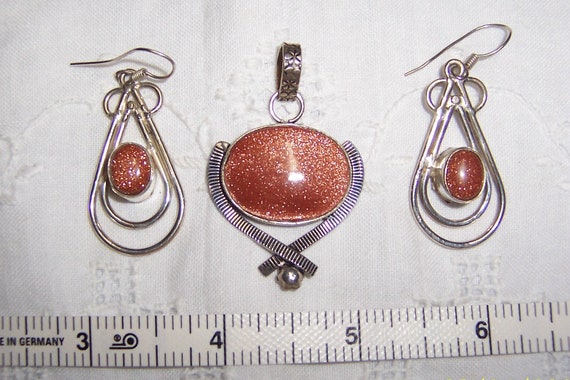Vintage gold stone tribal or boho pendant and ear… - image 1
