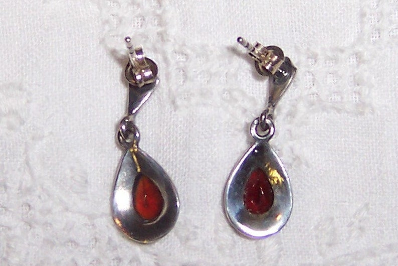 Sterling silver. SPRING SALE 20/% OFF Vintage Red Garnet earrings