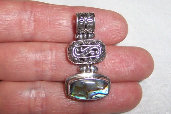 Vintage Bali style abalone pendant. Sterling silv… - image 4