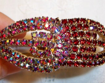 Vintage Rhinestones Cuff. Gold color.