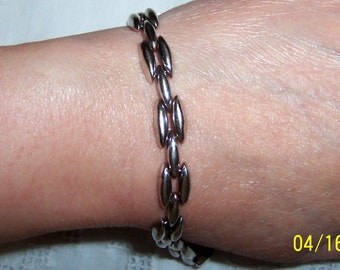 Vintage "Rice Design" Bracelet. Sterling Silver.